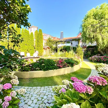 Apartmanhotel Weisst Du Noch - Gaestehaeuser & Ostseebad Kühlungsborn