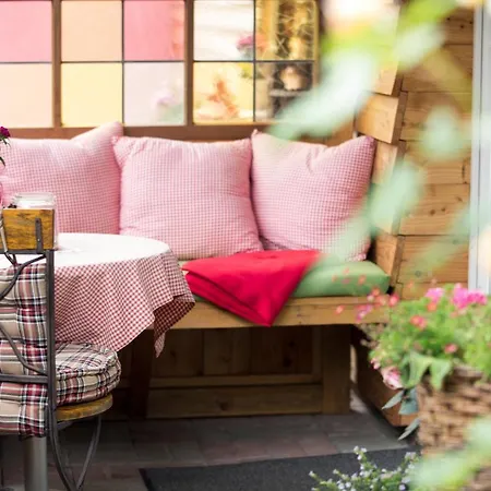 Weisst Du Noch - Gaestehaeuser & Апарт-отель 4*